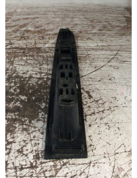 Moldura Traseira Direita Sentra 2007 - 2013 / 82960et000