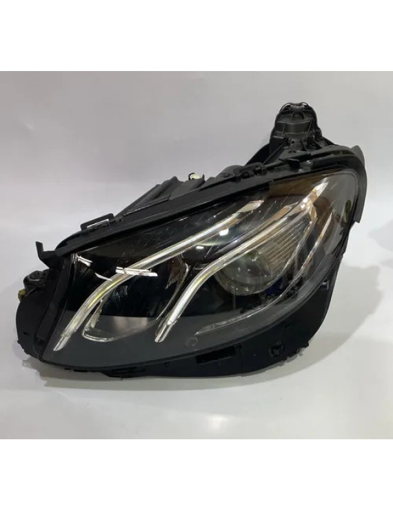 Farol Esquerdo Mercedes E300 2020 Completo / Detalhe Esquerdo/motorista