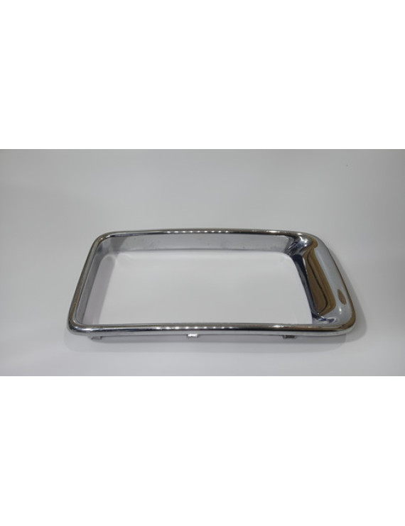 Moldura Da Grade Dianteira Grand Cherokee 2014 - 2018 Prateado Brilhante