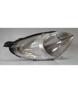 Farol Direito Xsara Picasso 2000 - 2005  / Detalhe Direito/passageiro