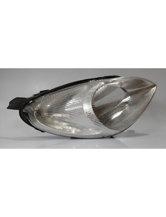 Farol Direito Xsara Picasso 2000 - 2005  / Detalhe Direito/passageiro