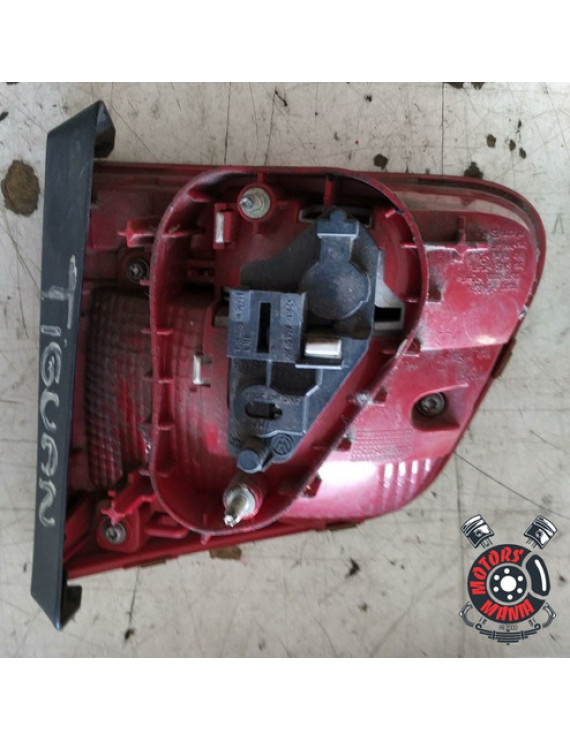 Lanterna Esquerda Porta Malas Tiguan 2012 - 2017 / Detalhe