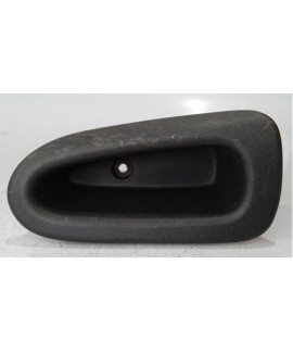Acabamento Maçaneta Traseira Esquerda Peugeot 207 2011