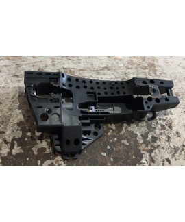 Suporte Maçaneta Dianteiro Direito Audi Q3 2015 Preto