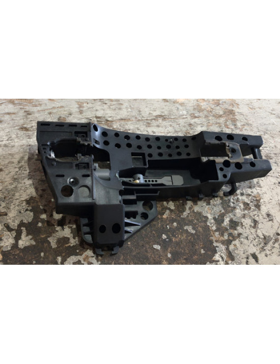 Suporte Maçaneta Dianteiro Direito Audi Q3 2015 Preto
