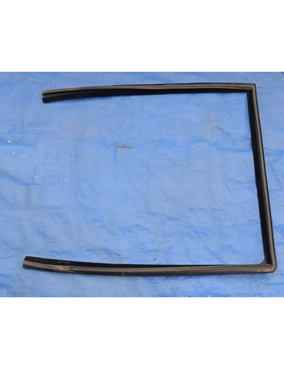 Borracha Do Vidro Traseiro Direito Freelander 2 2008 - 2014 Preto