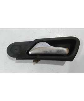 Maçaneta Interna Da Porta Esquerda Mercedes C180 2000 - 2007 Dianteira/traseira