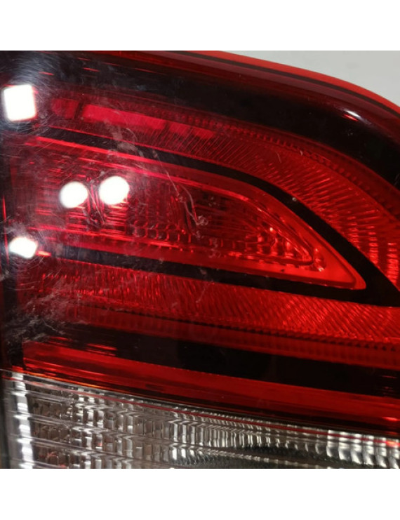 Lanterna Esquerda Tampa Traseira Hb20 Sedan 2013 - 2018 Esquerdo/motorista Vermelho