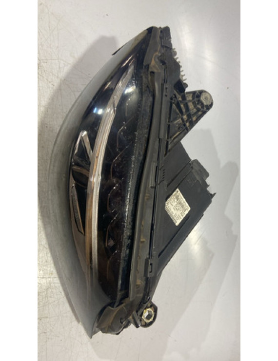 Farol Lado Direito Mercedes C180 C300 2017 2018 2019