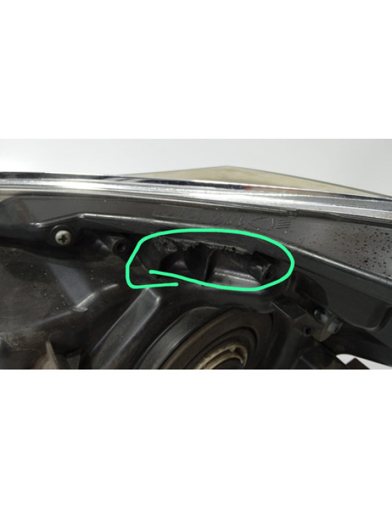 Farol Direito Corolla 2015 2016 2017 2018 / Detalhes Direito/passageiro