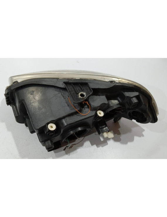 Farol Direito Palio Weekend Strada 2012  2013 2014 / Detalhe Direito