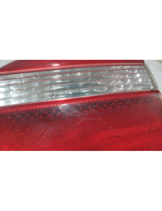 Lanterna Direita Tampa Corolla 1999 2000 2001 2002