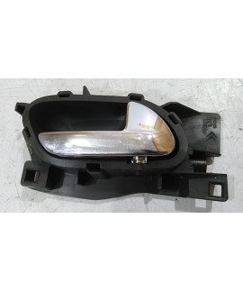 Maçaneta Dianteira Direita Peugeot 407 C4 2009    Dianteira