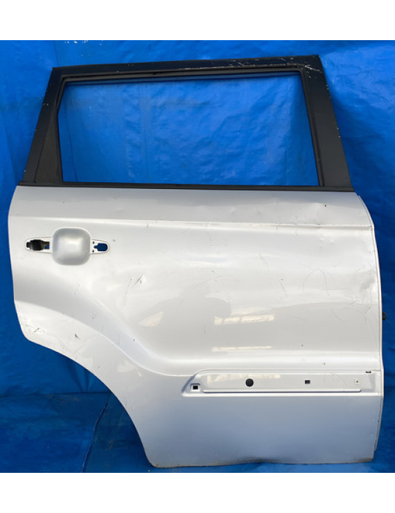Porta Traseira Direita Kia Soul 2008 - 2014 / Detalhe  Direito Prateado