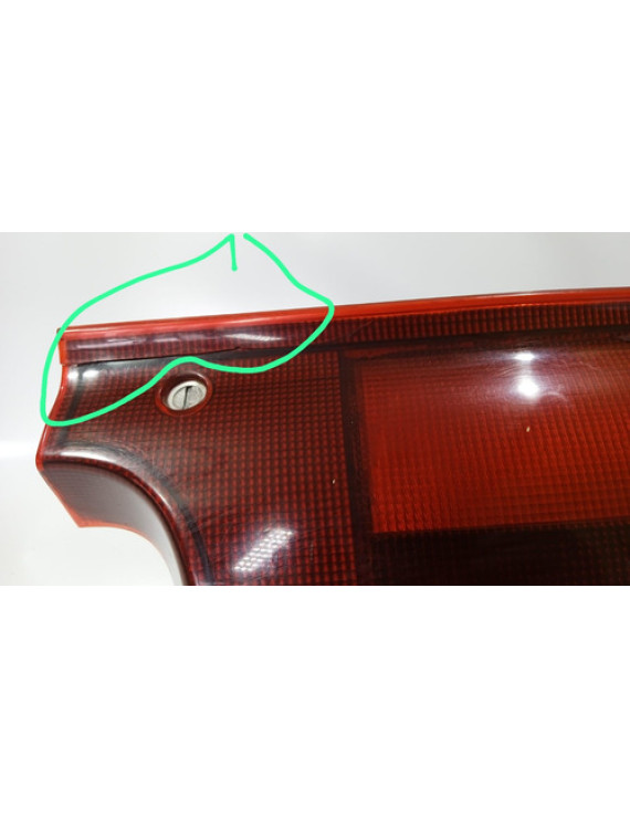 Lanterna Direita Tampa Toyota Prévia 1990 - 1999 Detalhe Direito/passageiro Vermelho