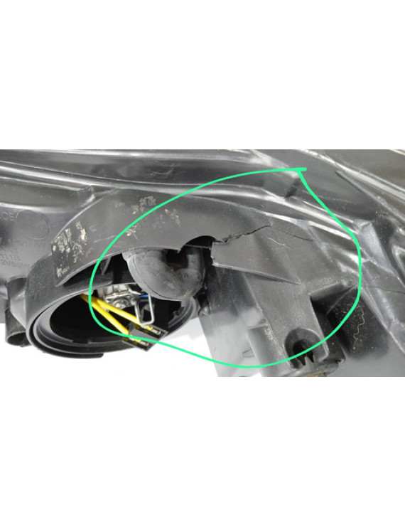 Farol Direito Kia Cerato 2009 2010 2011 2012 2013 Detalhe Direito/passageiro