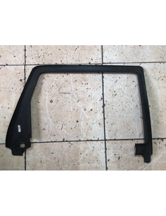 Moldura Interna Porta Traseira Direita Jeep Cherokee 2015