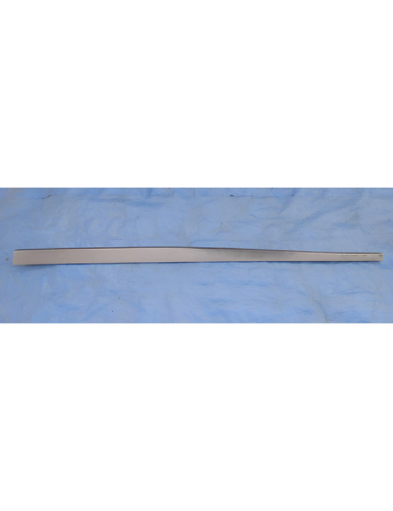 Friso Soleira Esquerda Duster 2012 2013 2014 2015 2016 Prateado