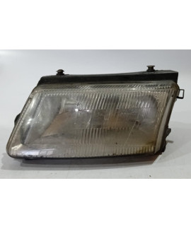 Farol Esquerdo Passat Alemão 1997 1998 1999 / Detalhe