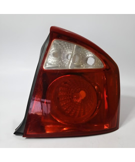 Lanterna Direita Kia Spectra 2004 2005 2006 Direito/passageiro Vermelho