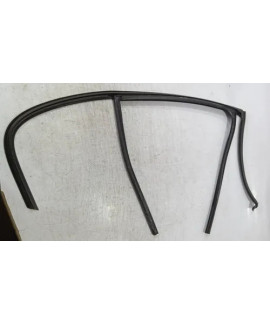 Moldura Porta Traseira Esquerda Central Bmw 135i 2015