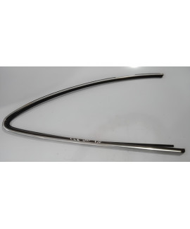 Friso Cromado Vidro Traseiro Direito Mercedes Clk280 1999 Preto
