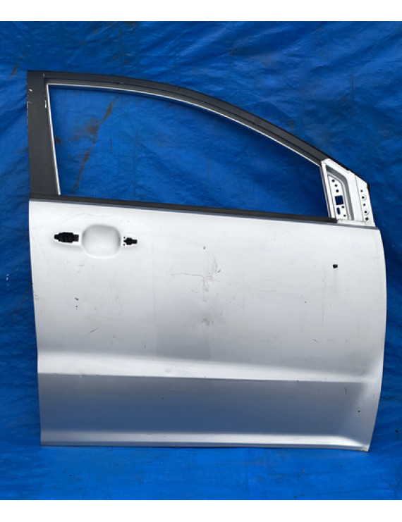 Porta Dianteira Direita Ssangyong Korando 2011 A 2014 Dianteira Direita Prateado