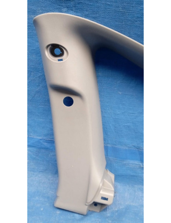 Acabamento Porta Malas Direito Toyota Rav4 2000 - 2005
