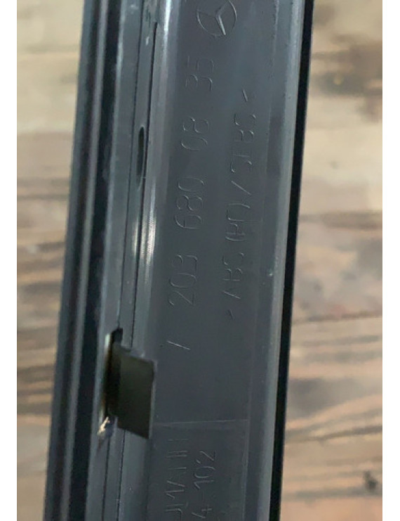Soleira Porta Dianteira Direita Mercedes C180 2001 - 2007