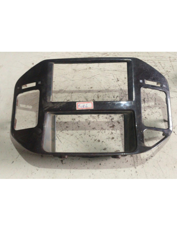 Moldura Central Painel Pajero Full 2001 - 2007 / Mr456372