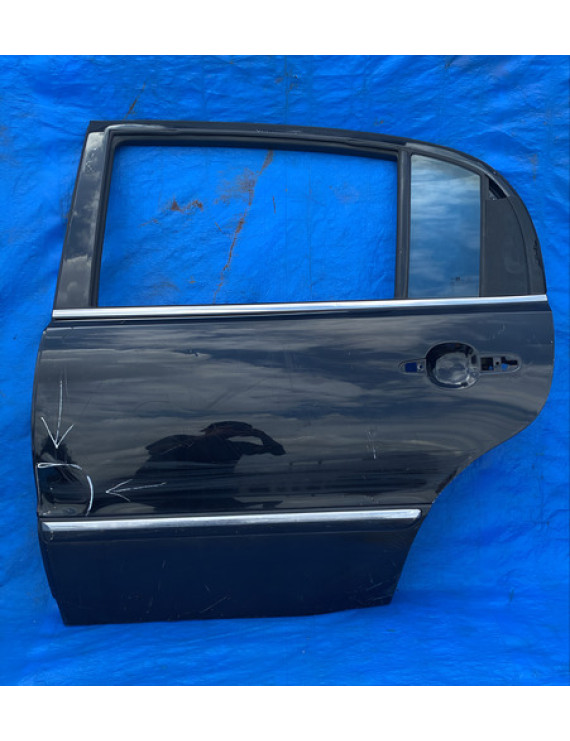 Porta Traseira Esquerda Kia Opirus 2008 / Avaria - Traseira - Esquerda - Preto