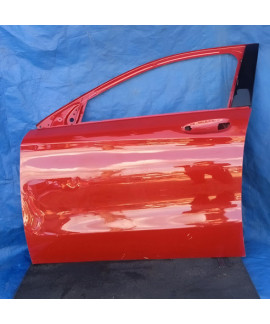 Porta Dianteira Esq Mercedes Gla200 2014 2015 2016 2017 2018 Vermelho