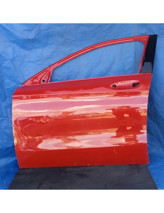 Porta Dianteira Esq Mercedes Gla200 2014 2015 2016 2017 2018 Vermelho