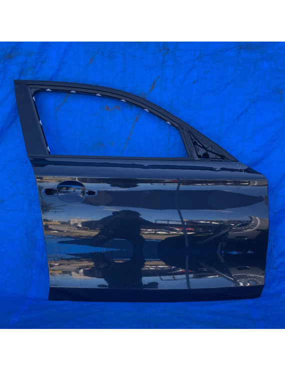 Porta Dianteira Direita Bmw 118i 120i 2006 A 2012 Detalhe