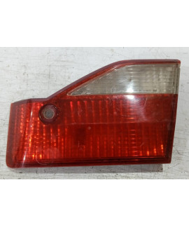 Lanterna Tampa Direita Honda Accord 1998 - 2000 / Detalhe