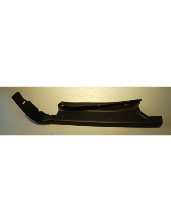 Moldura Tampa Traseira Ld Esquerdo Bmw 535 550 2012