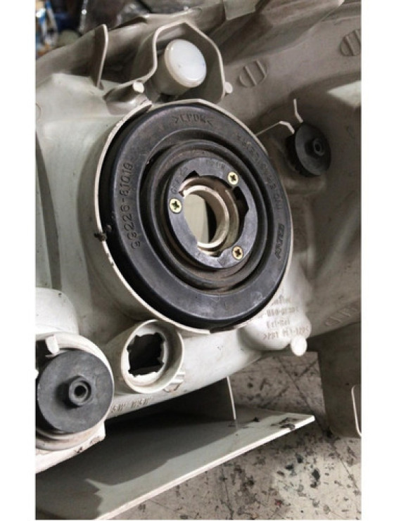 Farol Direito Toyota Fielder 2003 - 2008