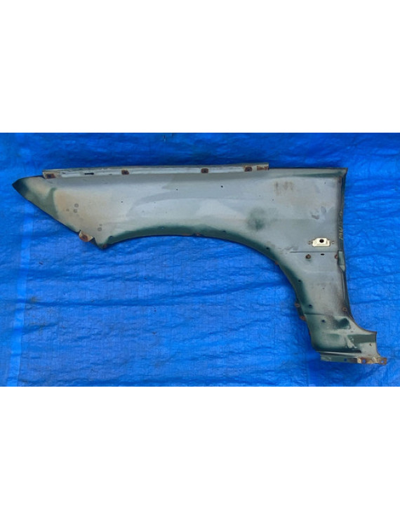 Paralama Direito Ssangyong Musso 1993 A 2007 / Detalhe