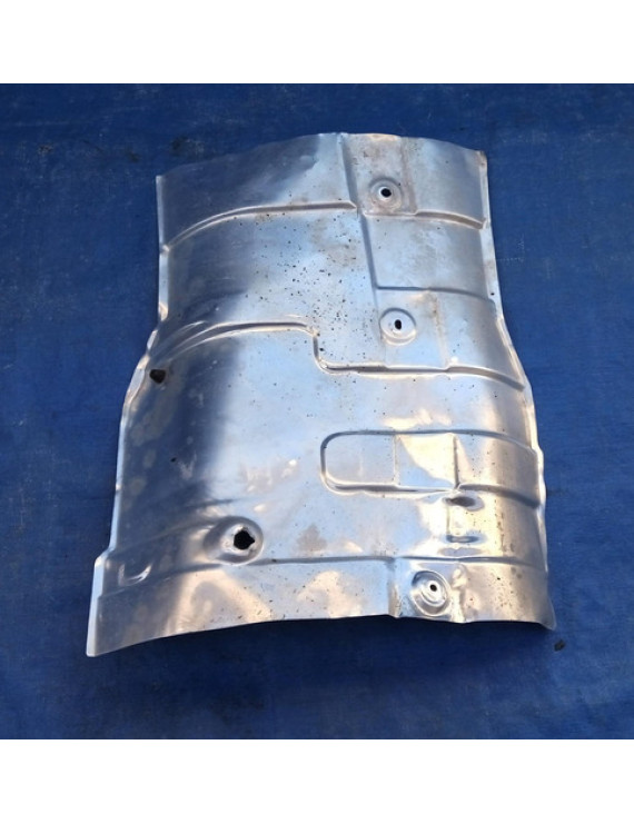 Defletor Calor Tanque Combustível Corolla 2015-2019 Prateado