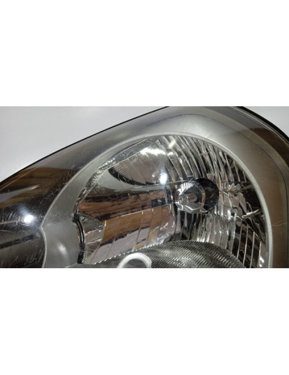Farol Esquerdo Hyundai Tucson 2004 - 2016 Detalhe