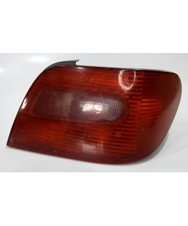 Lanterna Direita Xsara 1997 - 2001 Detalhe Direito/passageiro Vermelho