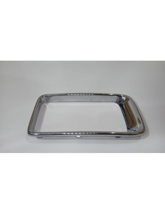 Moldura Da Grade Dianteira Grand Cherokee 2014 - 2018 Prateado Brilhante