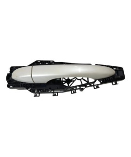 Maçaneta Traseira Direita Jeep Compass 2016 2017 2018 2019 Branco Dianteira/traseira Maçaneta Traseira Direita Jeep Compass 2016 2017 2018 2019 Branco Dianteira/traseira