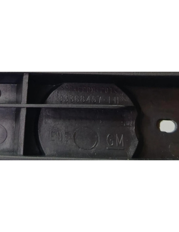 Guia Parachoque Traseiro Esquerdo Celta 2003 - 2012