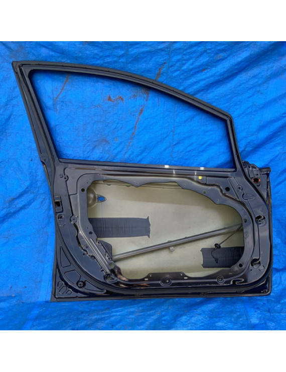 Porta Dianteira Esquerda Cerato 2013 2014 2015 2016 Detalhe