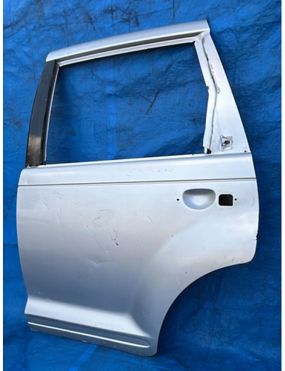 Porta Traseira Esquerda Pt Cruiser 2001 A 2010 Detalhe Esquerda Prateado
