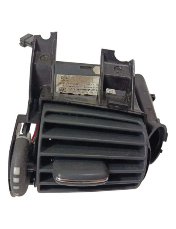 Difusor Ar Esquerdo Mercedes C320 2001 - 2005 Detalhe