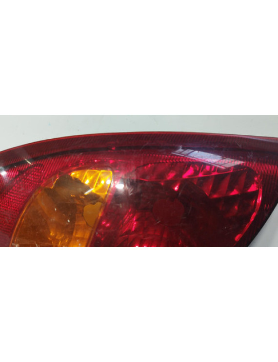 Lanterna Esq Celta 2001 2002 2003 2004 2005 2006 2007 Esquerdo/motorista Vermelho Âmbar