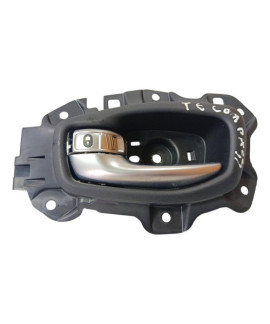 Maçaneta Interna Traseira Esquerda Jeep Compass 2016 - 2021 Preto Traseira