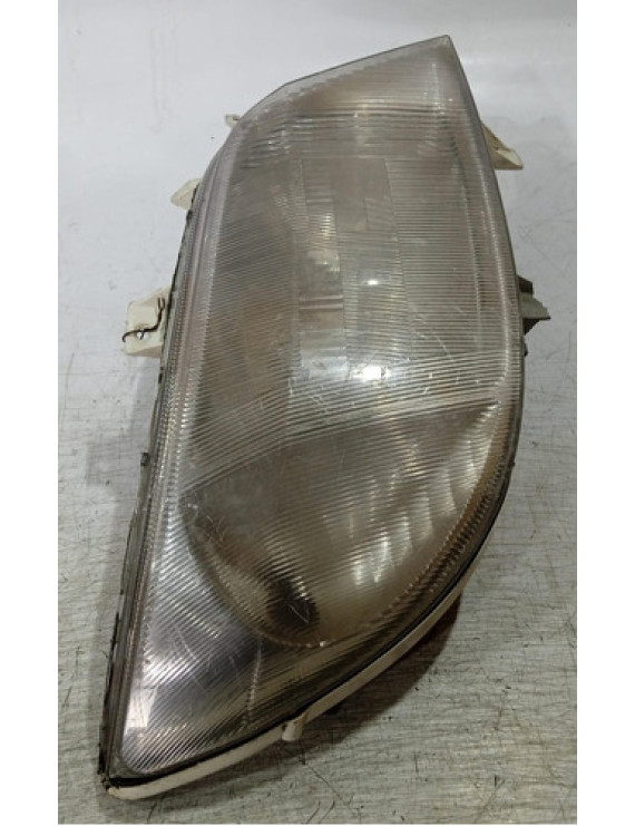 Farol Direito Mercedes Sprinter 2001 2002 2003 / Detalhe